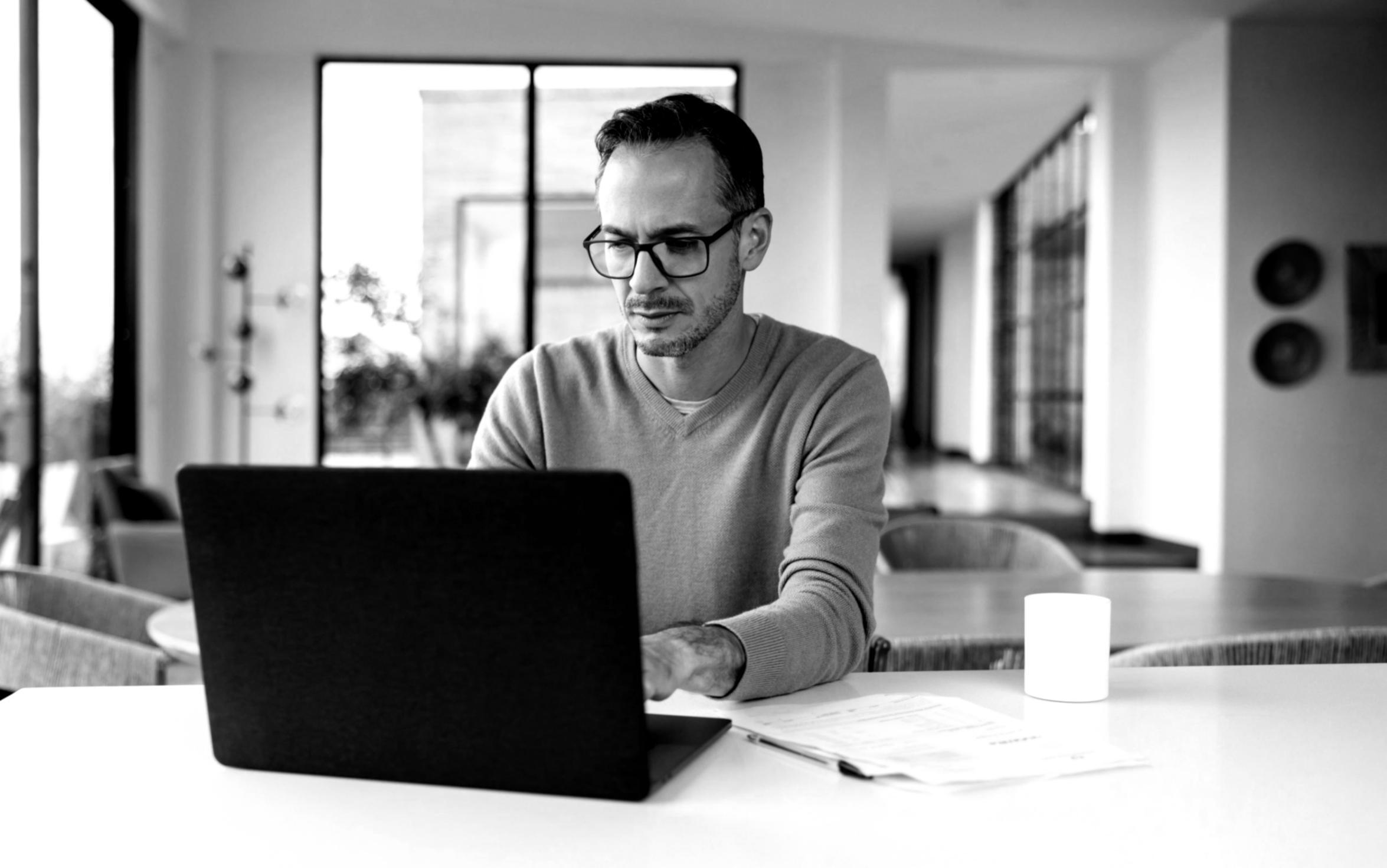 Espacio de trabajo colaborativo donde diseñamos estrategias financieras personalizadas